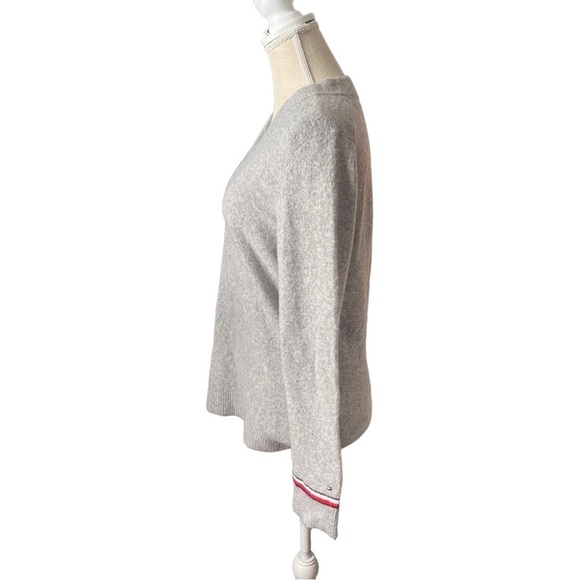 Tommy Hilfiger Light Grey Hilfiger Flag Knit Varsity V-Neck Sweater Women Med - Picture 2 of 10